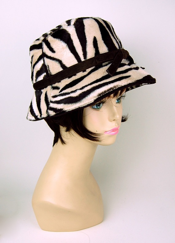 å - Pretty Zebra