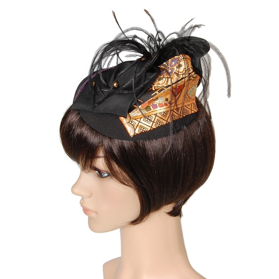 �إåɥɥ쥹 - In Contrast