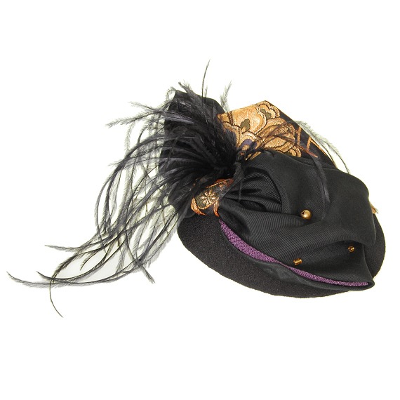 �إåɥɥ쥹 - In Contrast