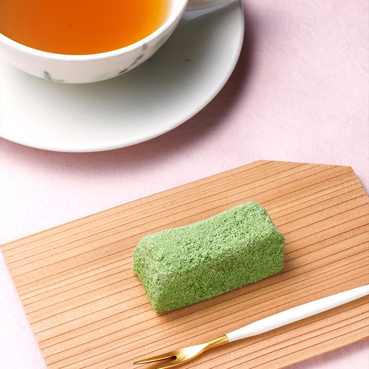 よもぎ若草 3入 | 松江の銘菓 | 御菓子司 彩雲堂