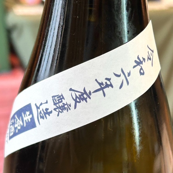 日本酒　贈り物　鶴齢　純米大吟醸　山田錦３７％精米　1800ml　桐箱入り 日本酒 鶴齢 純米大吟醸 東条産山田錦 37%精米 1800ml 鶴齢