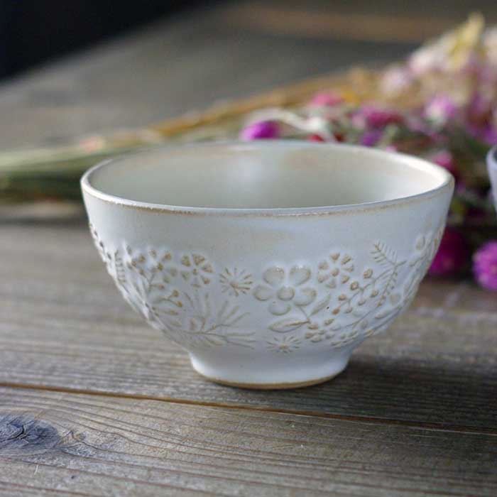 Kukka クッカ ご飯茶碗 Kinari 益子焼 お茶碗 飯椀 おしゃれ 花模様 シンプル 生成り アイボリー 和食器 食洗機対応 電子レンジ使用可 ギフト プレゼント お家カフェ 形 用途で選ぶ 益子焼の和食器 益子焼のご飯茶碗 益子焼 和食器通販 わかさま陶芸 本店 Kukka クッカ ご飯茶碗 Kinari 益子焼 お茶碗 飯椀 おしゃれ 花模様 シンプル 生成り アイボリー 和食器 食洗機対応 電子レンジ使用可 ギフト プレゼント お家カフェ 形 用途で選ぶ 益子焼の和食器 益子焼のご飯茶碗 益子焼 和食器通販 わかさま陶芸 本店