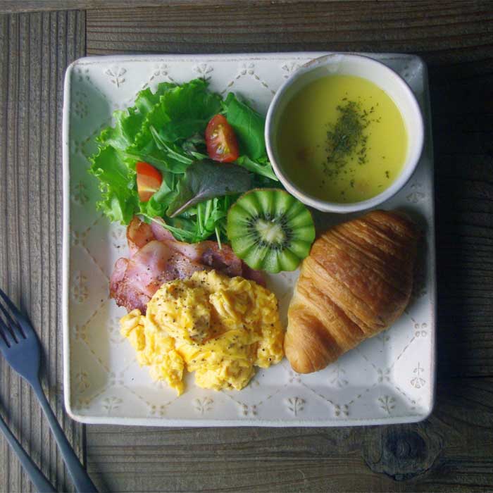 クロス小花【角皿 / 大】 kinari 益子焼 スクエア ワンプレート皿