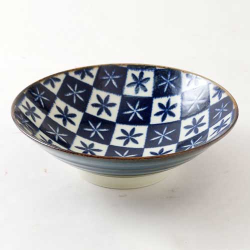 【半額・在庫処分】大鉢　おふけ花市松8.0めん鉢 (MB)　Large bowl of pottery　※在庫限り