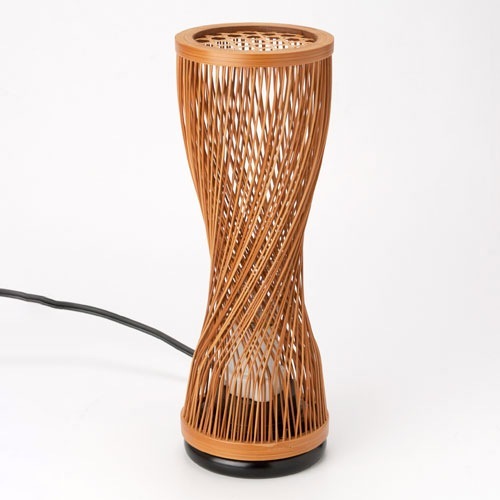 駿河竹千筋細工　行燈　行灯　いちりん華　Japanese style floor lamp  Suruga-takesensuji-zaiku　職人が竹ひごを組んで千筋にして作り上げられたインテリアラ