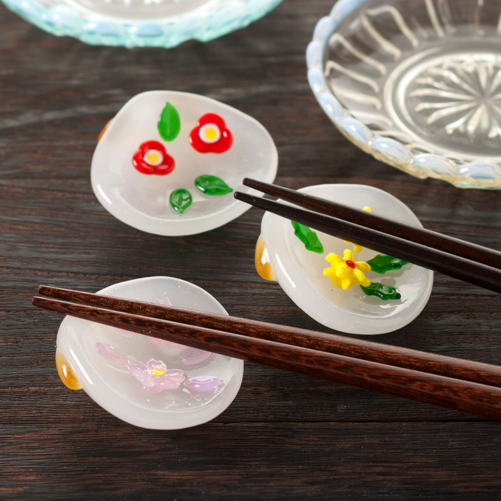 廣田硝子　硝子の箸置き　貝合わせ　Chopstick rest of Shellfish alignment / Made of glass