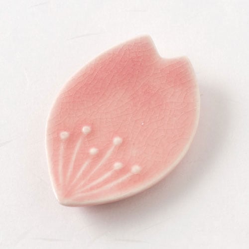 瀬戸焼箸置き　花びら箸置　赤 (K3455)　Seto-yaki Chopstick rest of petals