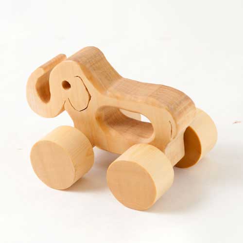 木のくるま　幼児向けおもちゃ　ミニ象　埼玉県秩父の工芸品　Wooden toy car  Saitama chichibu craft