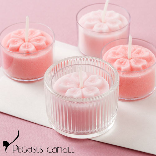 さくらのあかり　ガラス器付きの桜のキャンドル（無香タイプ）　ペガサスキャンドル　Cherry blossom shaped candle