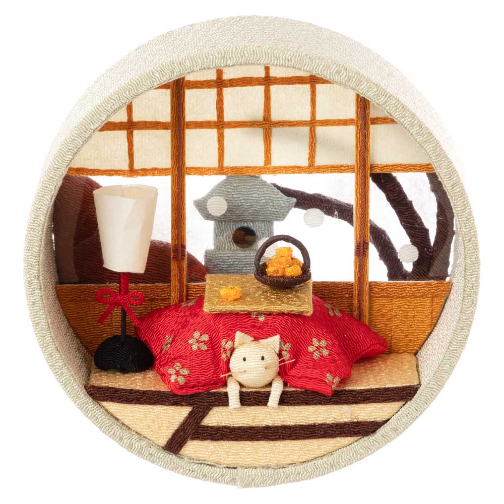 京都夢み屋〈京の町家歳時記〉12月 こたつ・雪見障子 IM-12｜京町家の冬のぬくもりをちりめんで写した、季節の置き飾り