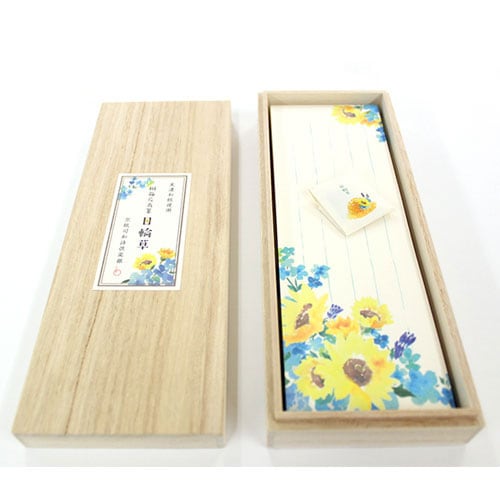 沓掛ろっか　桐箱花鳥箋　日輪草 (RKI-002)　包み香入りの美濃和紙一筆箋　和詩倶楽部　気軽なひとことを添えるミニ便箋　文香入り