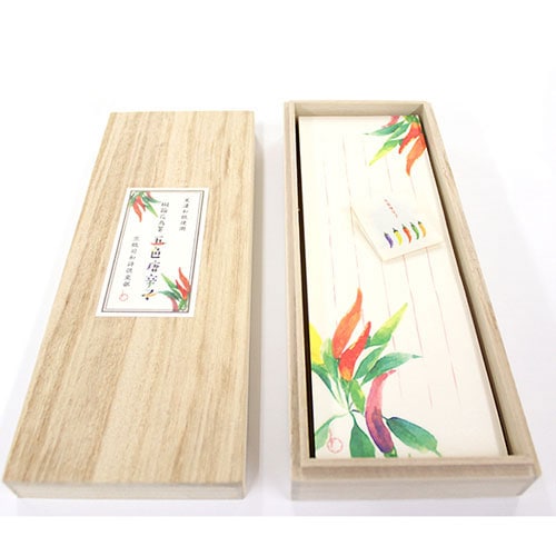 沓掛ろっか　桐箱花鳥箋　五色唐辛子 (RKI-006)　包み香入りの美濃和紙一筆箋　和詩倶楽部　気軽なひとことを添えるミニ便箋　文香入り
