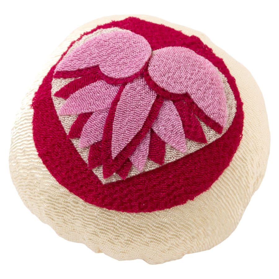 京都夢み屋〈ちりめん和菓子処・香の花 甘美〉葵 KKN-17|葵に見立てた、お香を忍ばせるちりめん細工の置物 ※在庫限り
