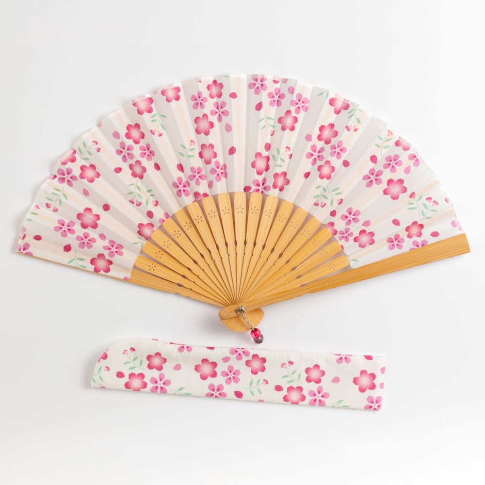 華やぎ扇子セット　桜クリーム　スーベニール　刺繍入り布貼り扇子　扇子袋付き　Sensu fan　※在庫限り