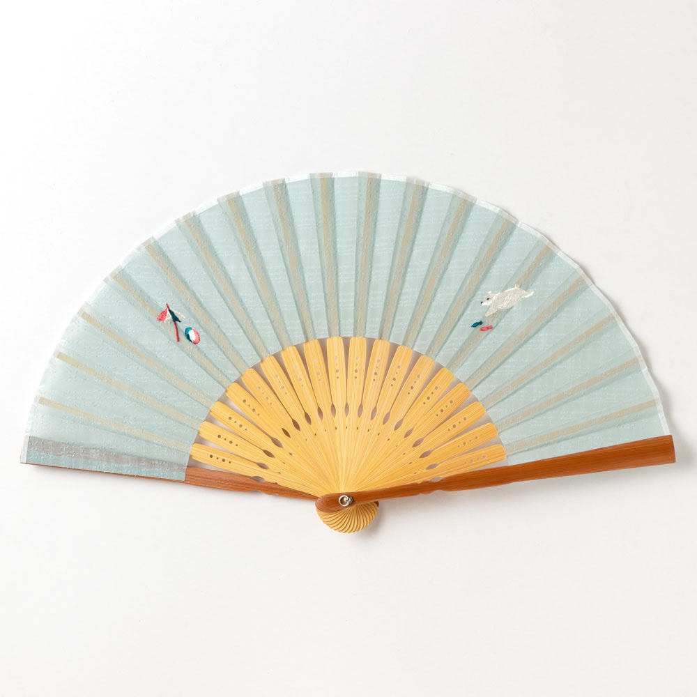 動物刺繍扇子2020　しろくま　刺繍入り布貼り扇子　女性向け　スーベニール　Sensu fan|扇子・団扇|和小物