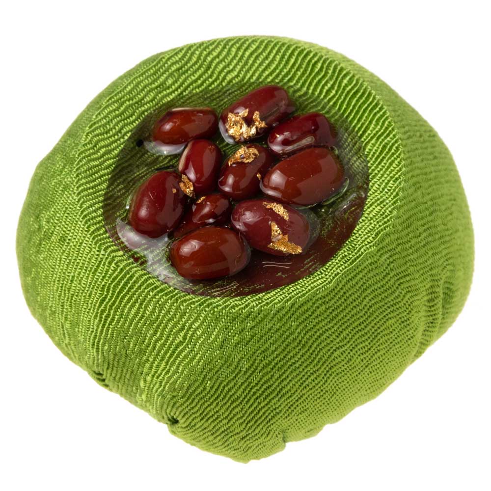 京都夢み屋〈ちりめん和菓子処・香の花 甘美〉抹茶あずき KKN-35|抹茶あずきに見立てた、お香を忍ばせるちりめん細工の置物