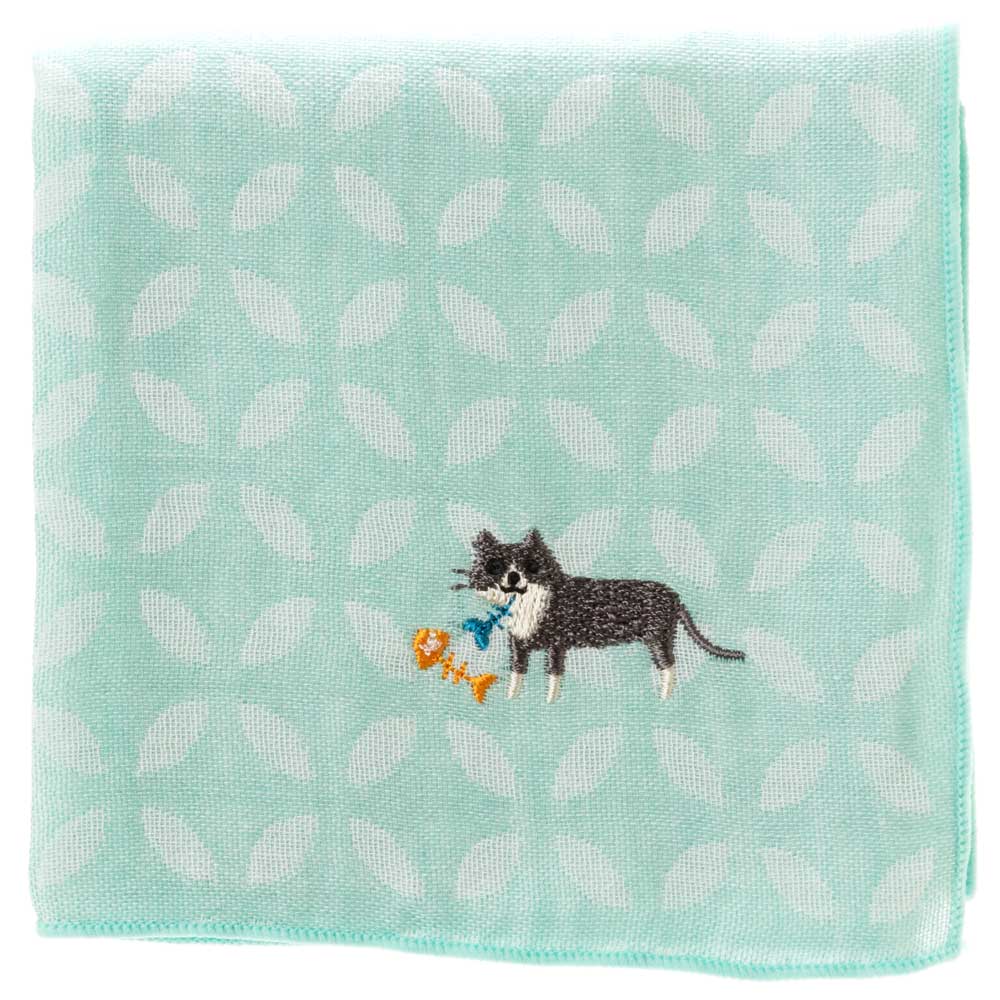 にゃんこハンカチ　くつした猫　七宝柄　刺繍入りガーゼハンカチ　スーベニール　Cat pattern embroidered gauze handkerchief|ハンカチ|和小物
