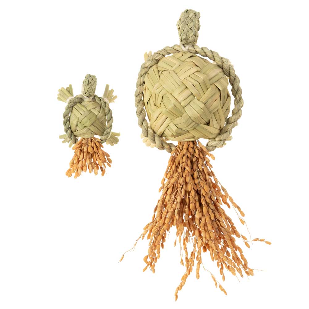 正月しめ飾り　わらむ　祝亀（いわいがめ）親子セット　国産わらの縁起物　玄関飾り　神棚　リビング　置き型　日本製　国産　不老長寿　延年益寿　福寿円満　亀齢万年|置物|インテリア