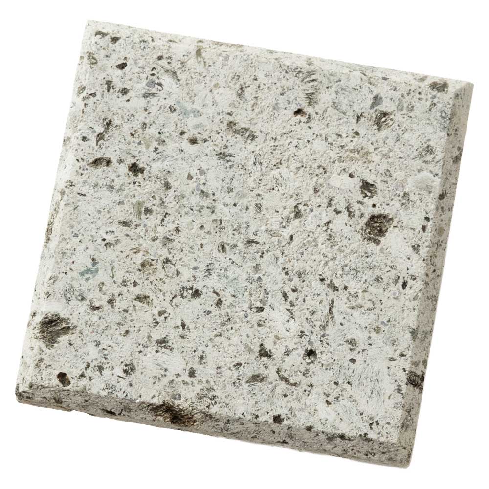 大谷石のコースター　四角・面取り　自然品　裏面コルク貼り　吸水性に優れた耐熱性の敷物　大谷の石屋マルオカ　栃木県の工芸品