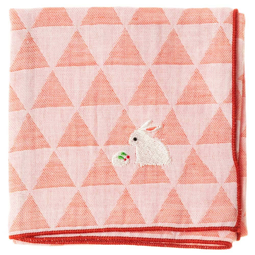 スーベニール　うさぎハンカチ　雪うさぎ（うろこ模様）　刺繍入りガーゼハンカチ