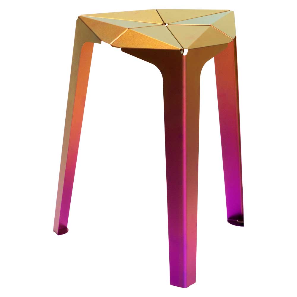 かねよし　金属を楽しむインテリア・飾り台　orisu　チタン／オレンジピンク　デザイン：Kazuhito Ishida　折り紙のように金属を折り曲げて作った台座・ディスプレイスタンド