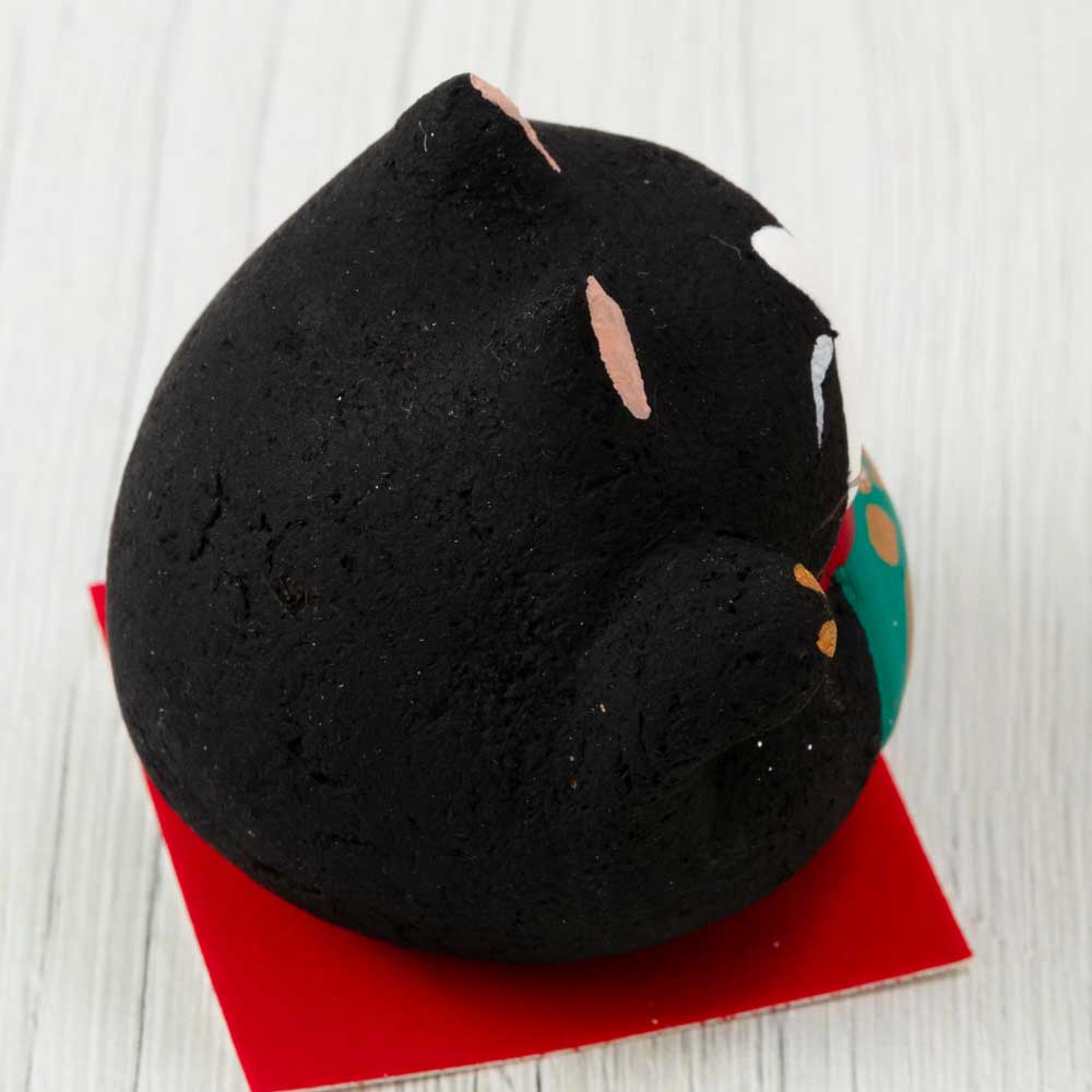 桐のこ人形 丸招き猫 クロ右手上げ（旧型） 木之本 桐の粉を固めて作っ