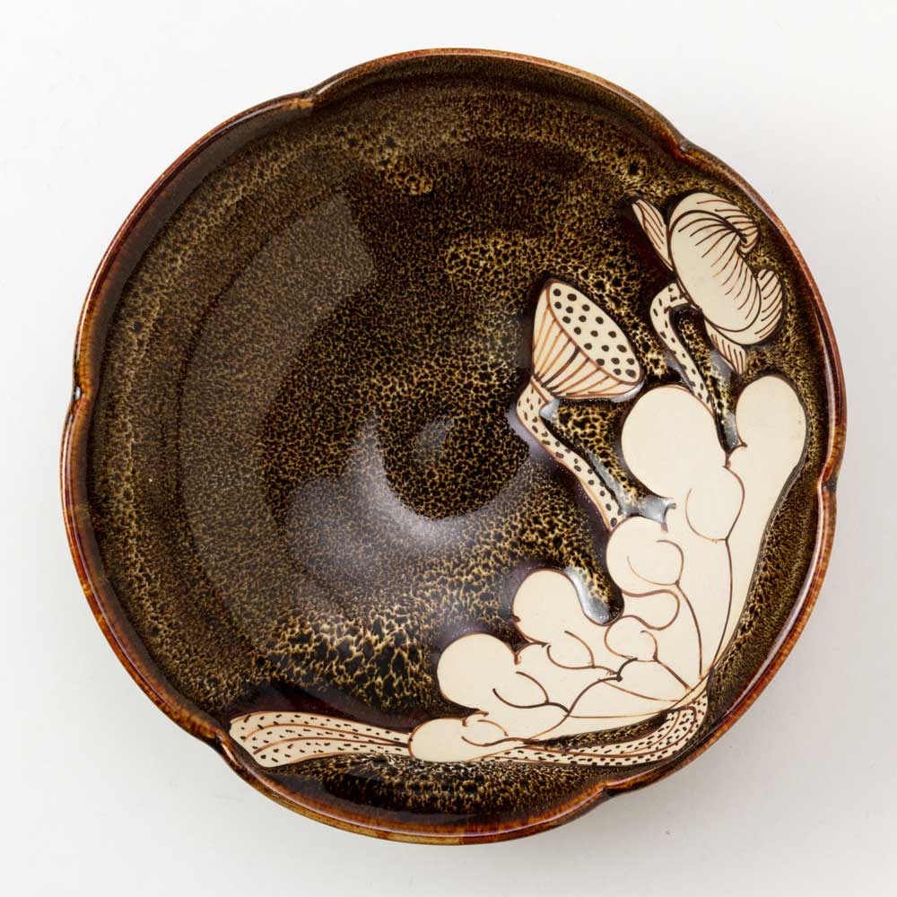 バッチャン焼 中鉢 直径18cm ロータス・蓮柄 ベトナムの素朴で温かみの