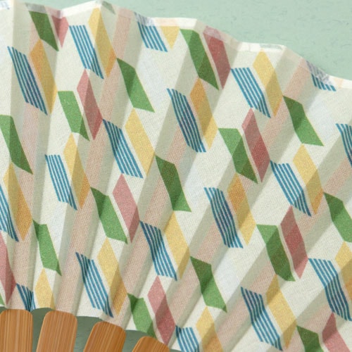 和文様扇子 矢絣 スーベニール Folding fan made of cloth ※在庫限り