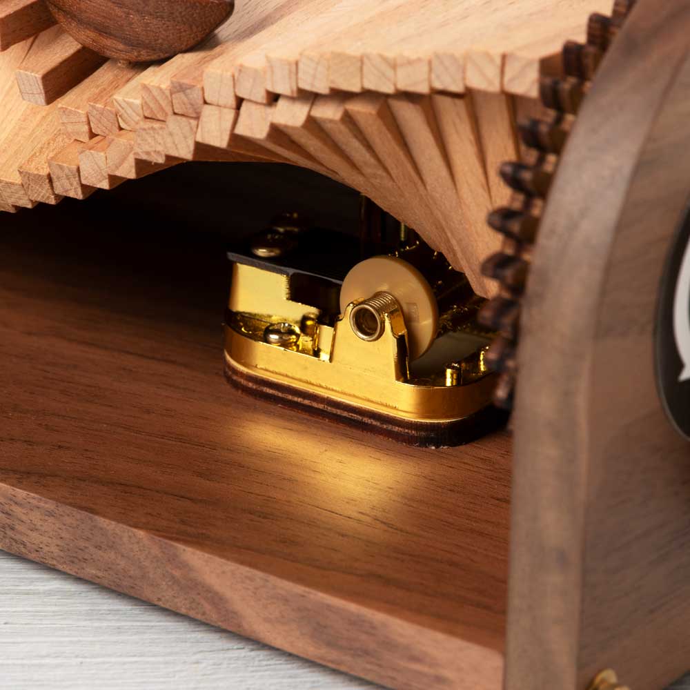 木製 波のからくり 手回しオルゴール 波打つ仕組みが美しい 目と耳で