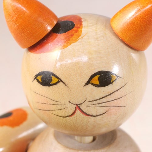 首振りからくり招き猫 一千万両 山形県の木地玩具 | こだわりの和雑貨