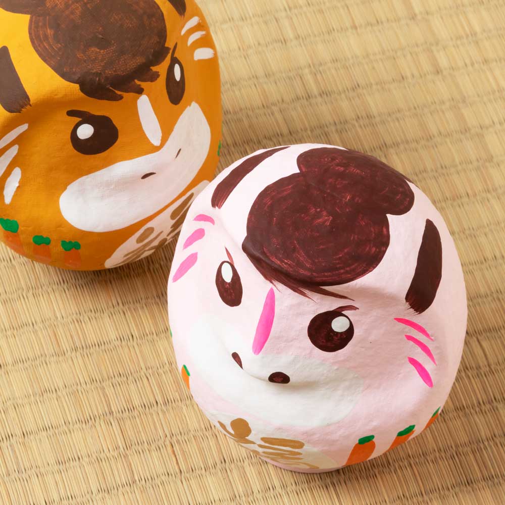 高崎だるま 2026年干支だるま午 黒塗り台と金屏風付きペアセット 茶＋