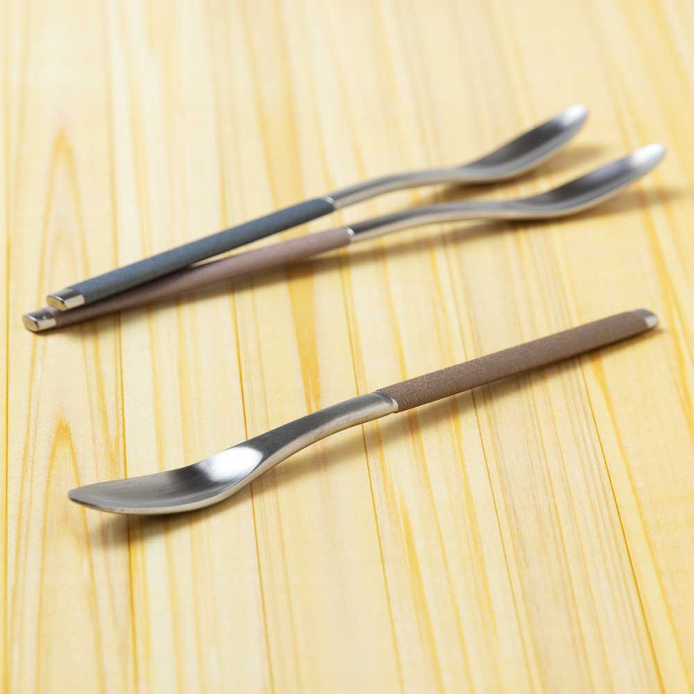 日渓美佐江　真鍮　スプーン　2本セット　葉っぱの模様 日渓美佐江 真鍮 スプーン 2本セット 葉っぱの模様 日渓美佐江【Misae