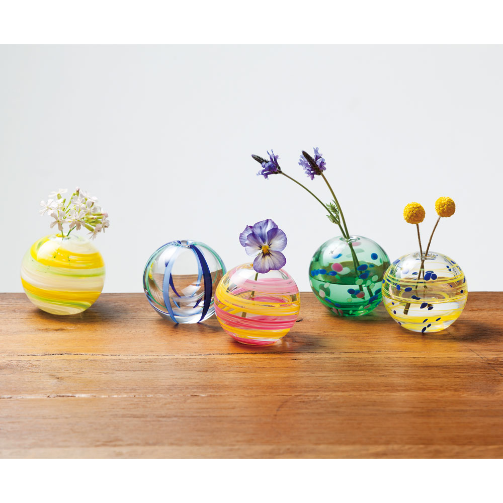 究極の美蔵から超可愛らしい西洋アンティークの水瓶花瓶が出て来ました