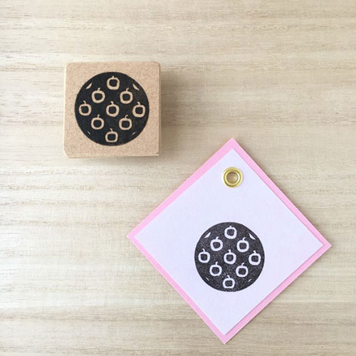 消しゴムはんこ No.300 ちびうさとりんご 消しゴムはんこ No.300 ちびうさとりんご 消しゴムはんこ No.300