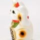 常滑焼　招き猫　5号小判白猫貯金箱　左手上げ (143-63-86)　愛知県の工芸品　Tokoname-yaki Lucky cat