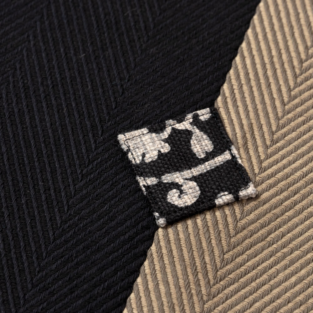 百道発信 紋 モーニングマット 黒×利休 (IKI-1496) ミニランチョン