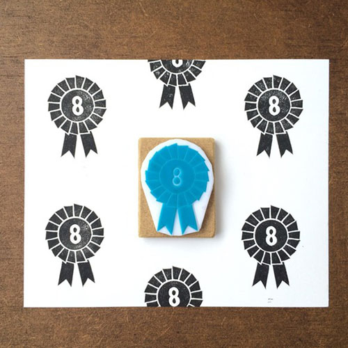ロゼットはんこ「8」 ステーショナリーを彩る消しゴムはんこ