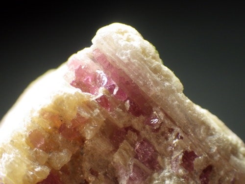 ミャンマー産 エルバイト(ピンクトルマリン,リチア電気石)/Elbaite