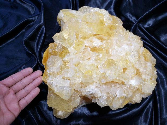 メキシコ産【20kg】エンジェルウィングカルサイト(ゴールデンカルサイト)/Calcite(方解石)