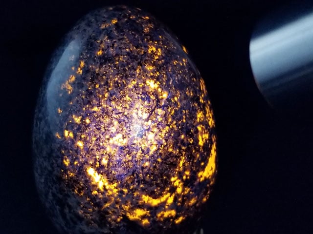 ユーパーライト エッグ/Yooperlite(蛍光)