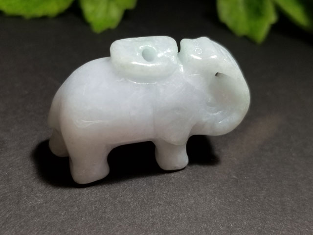 翡翠彫刻　象 翡翠 象 彫刻