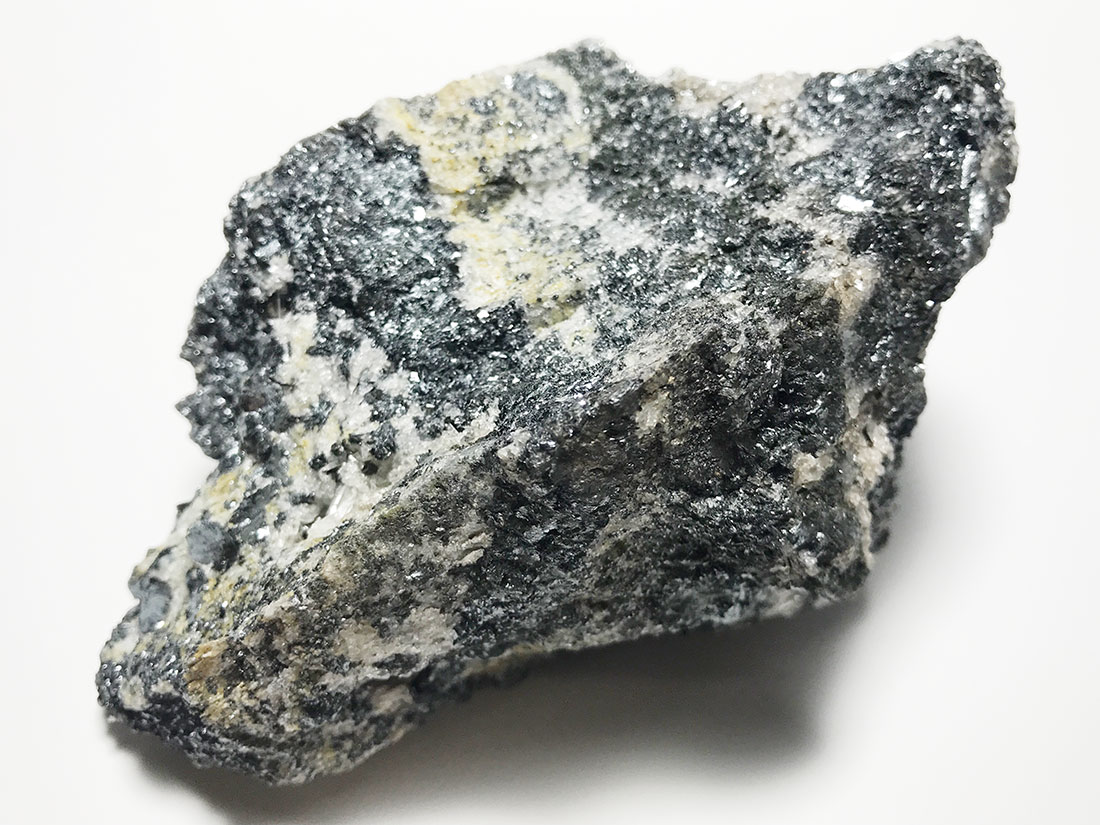 岩手県和賀仙人鉱山産 赤鉄鉱(鏡鉄鉱)/Hematite