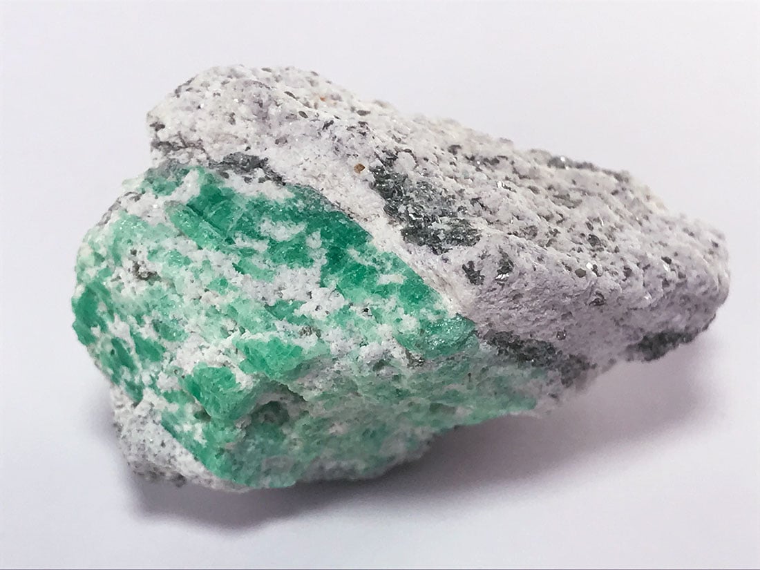 雲南省産エメラルド