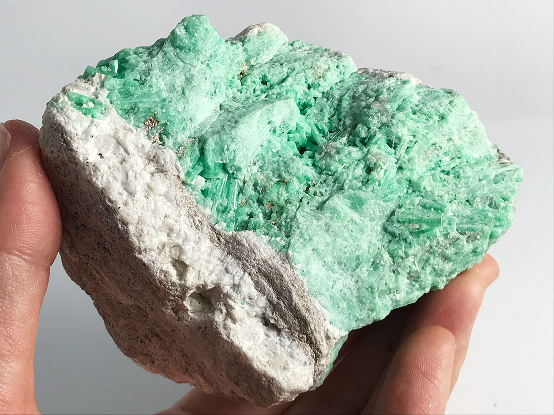 雲南省産エメラルド