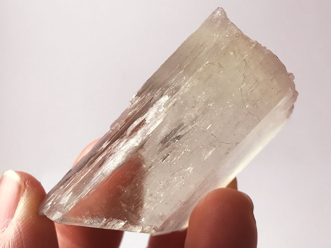 アフガニスタン産 トリフェーン/Triphane (リチア輝石)