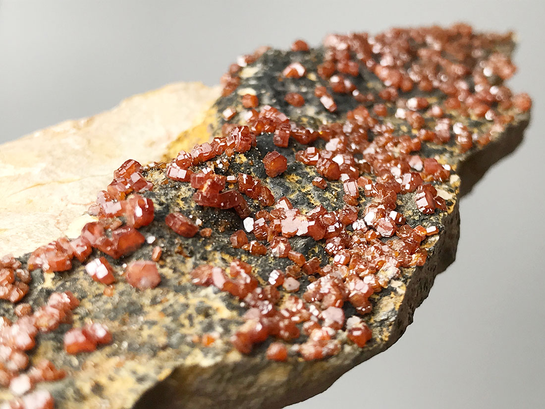 モロッコ産バナジナイト