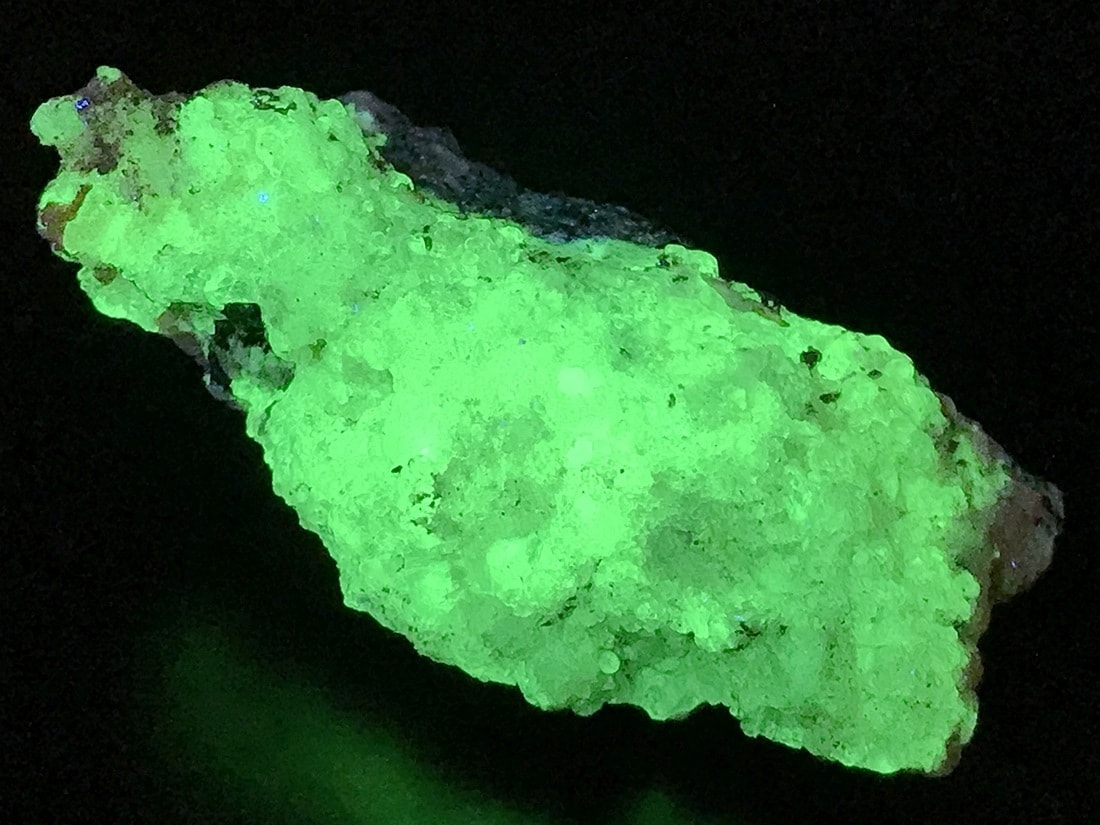 ナミビア産ハイアライト(玉滴石)/Hyalite