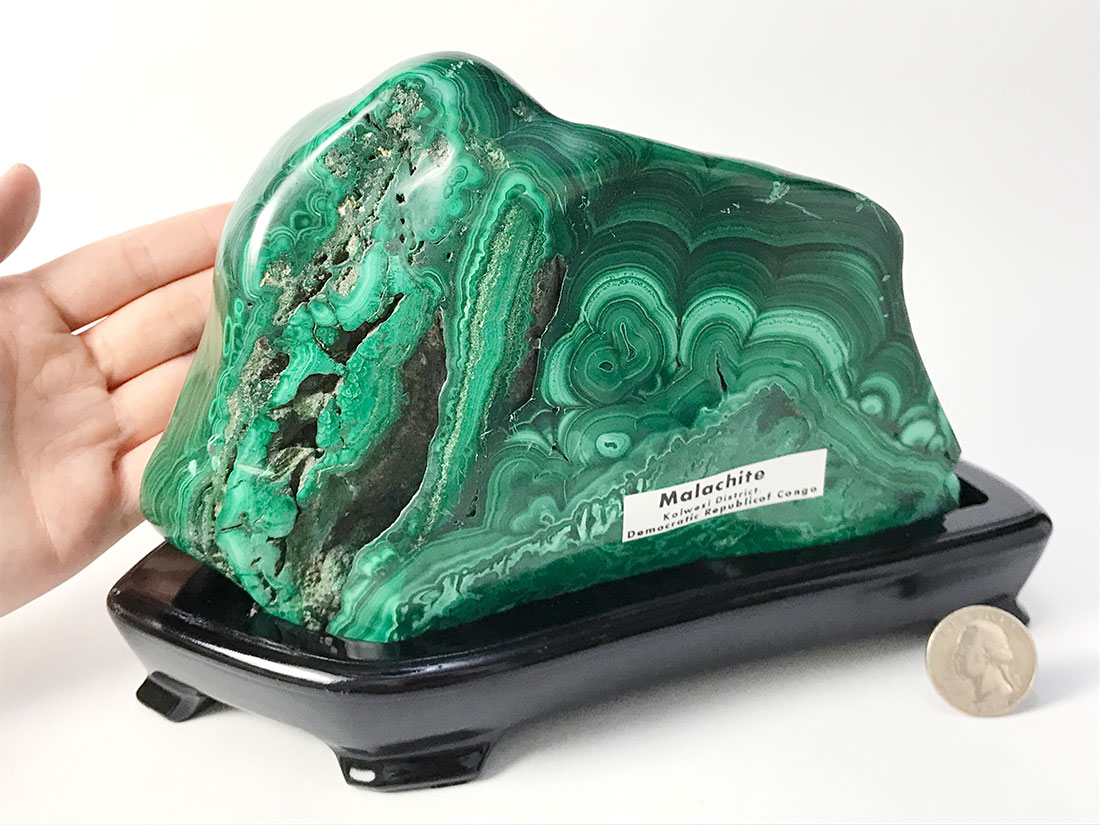 コンゴ民主共和国産マラカイト ポリッシュ (木製台座付き)