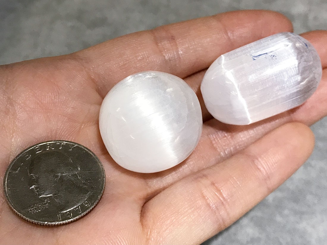 モロッコ産セレナイトタンブル2個セット