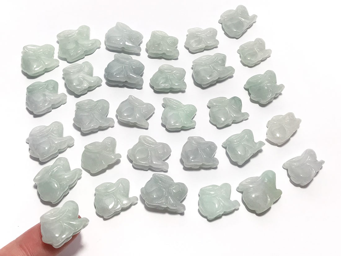 翡翠 うさぎ彫刻おまかせ3匹セット アソート